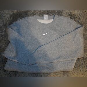 Nike Men's Crewneck Gray Sweater